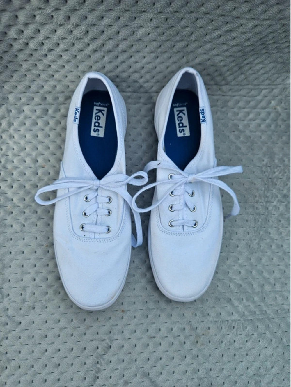 Keds Women’s Size 7 White Canvas Lace Up Sneakers Softerra Classic Casual Shoes